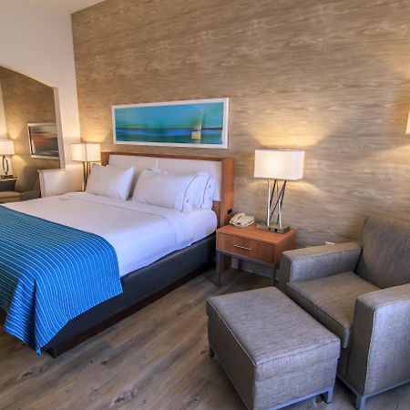 Holiday Inn Express Hotel & Suites Farmington, An Ihg Hotel Extérieur photo