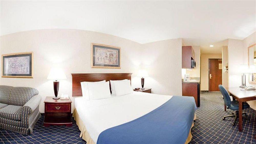 Holiday Inn Express Hotel & Suites Farmington, An Ihg Hotel Extérieur photo