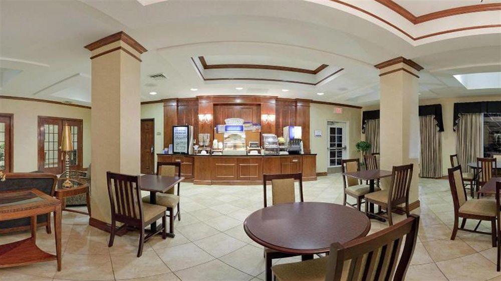 Holiday Inn Express Hotel & Suites Farmington, An Ihg Hotel Extérieur photo