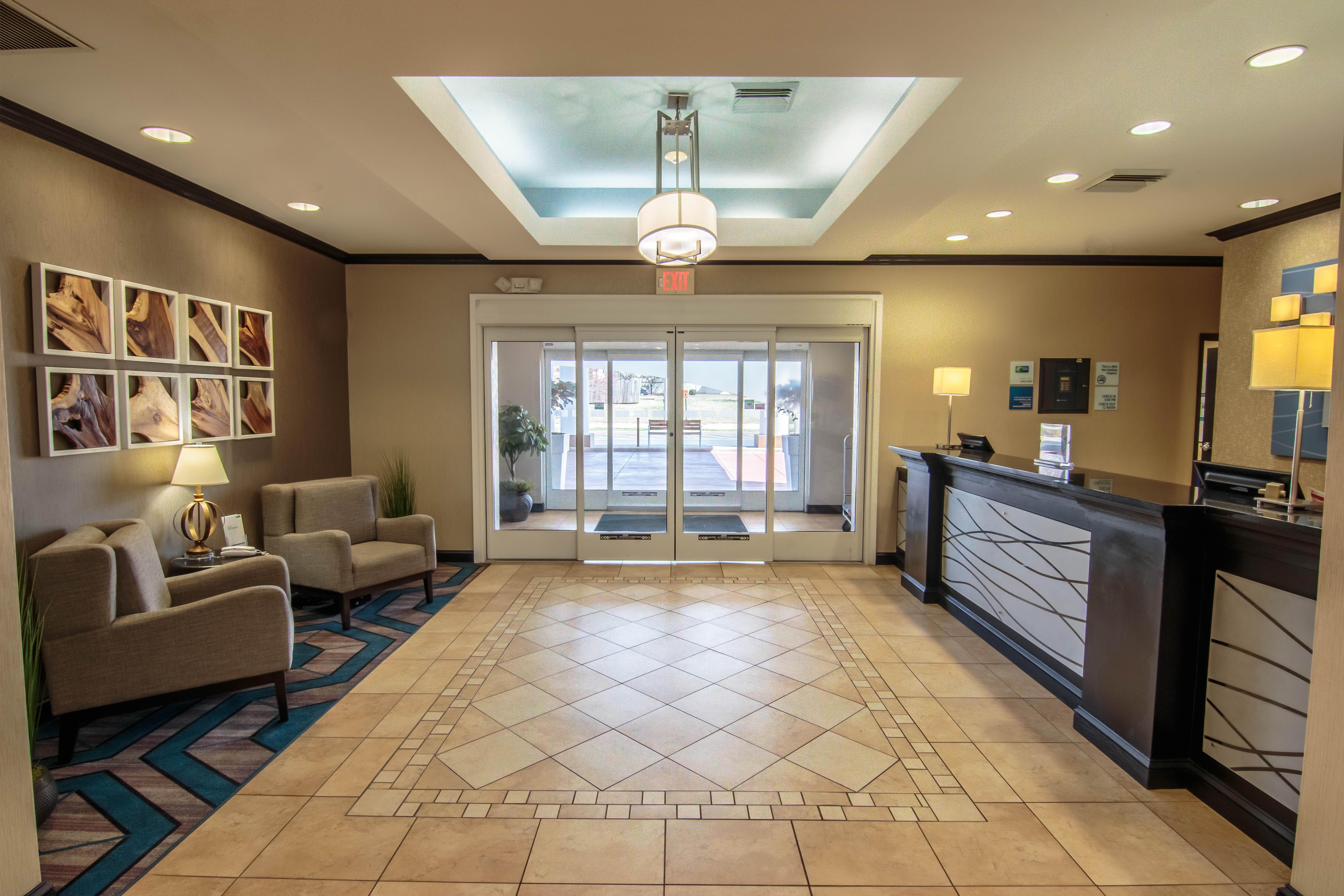 Holiday Inn Express Hotel & Suites Farmington, An Ihg Hotel Extérieur photo