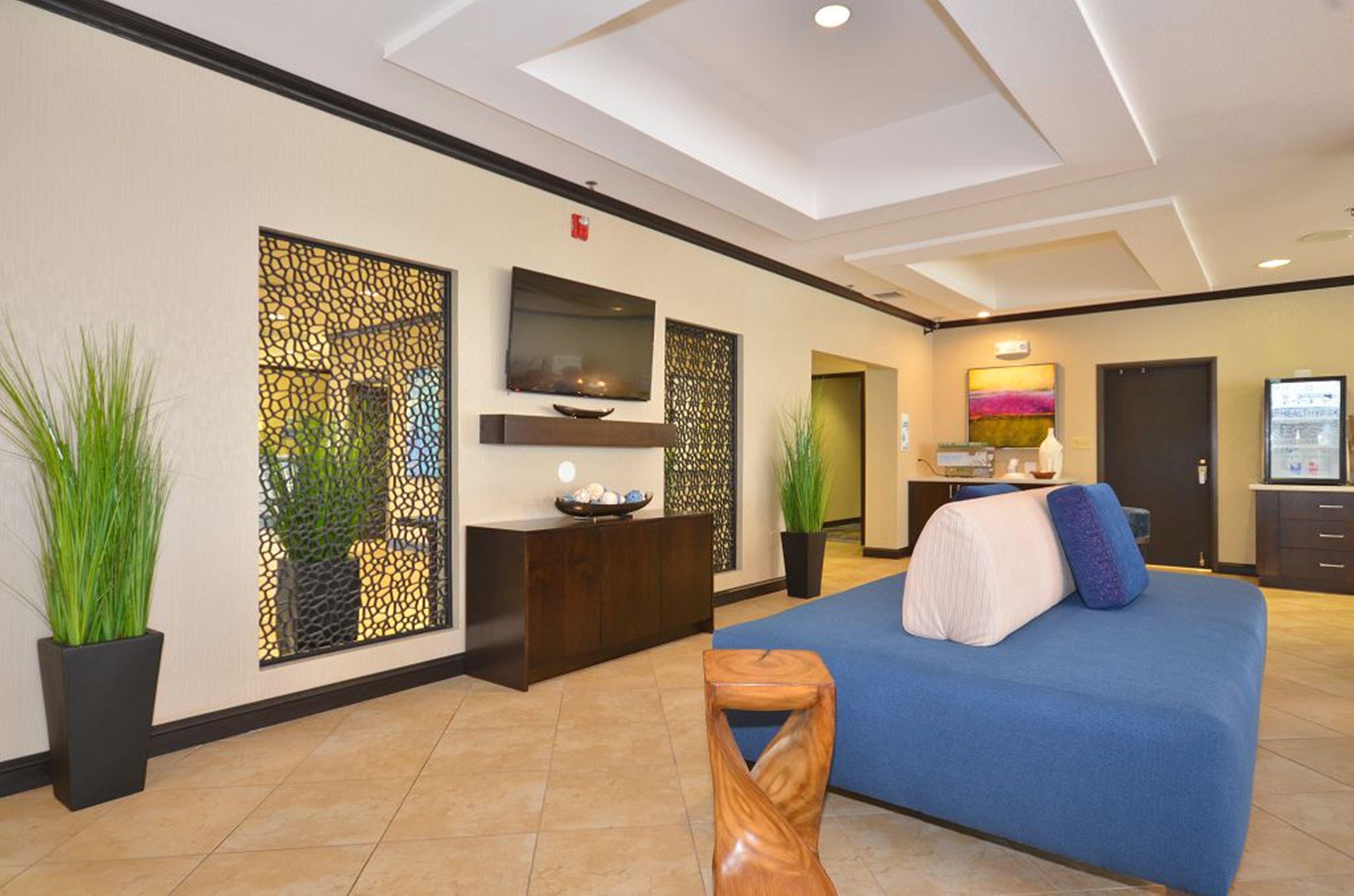 Holiday Inn Express Hotel & Suites Farmington, An Ihg Hotel Extérieur photo
