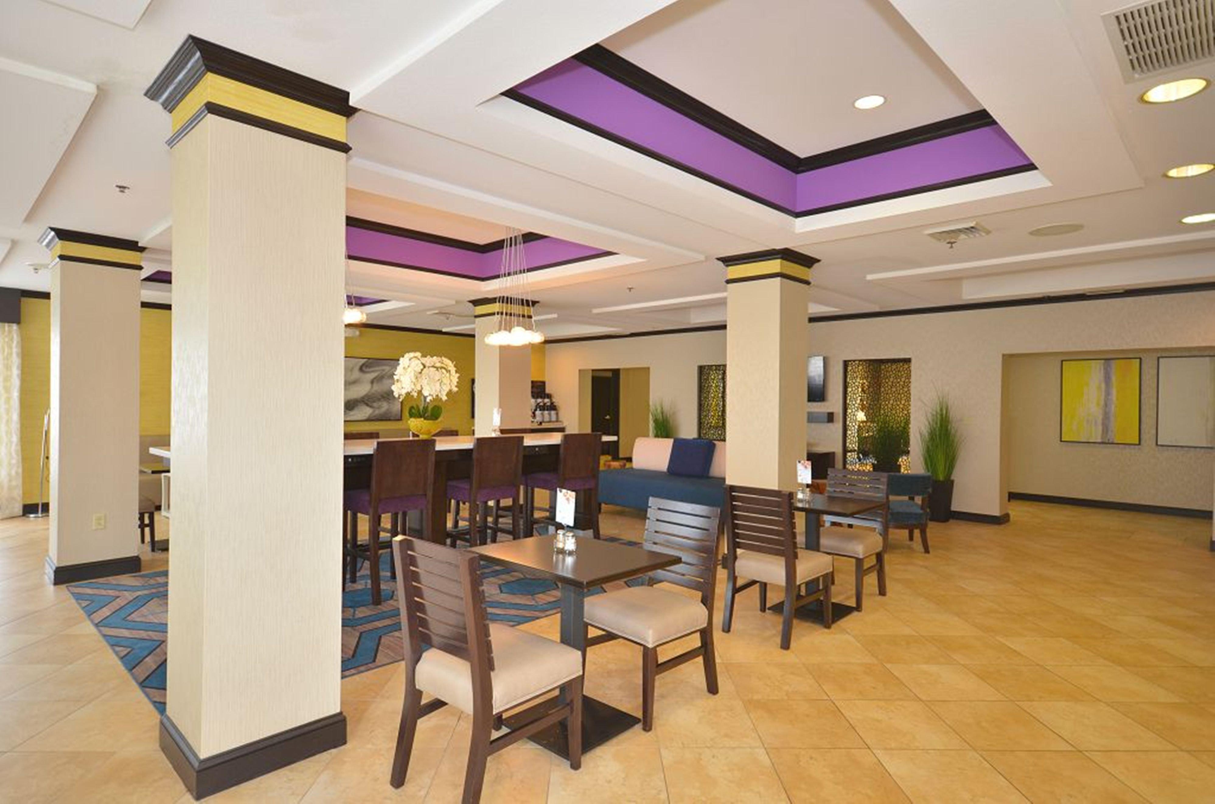 Holiday Inn Express Hotel & Suites Farmington, An Ihg Hotel Extérieur photo