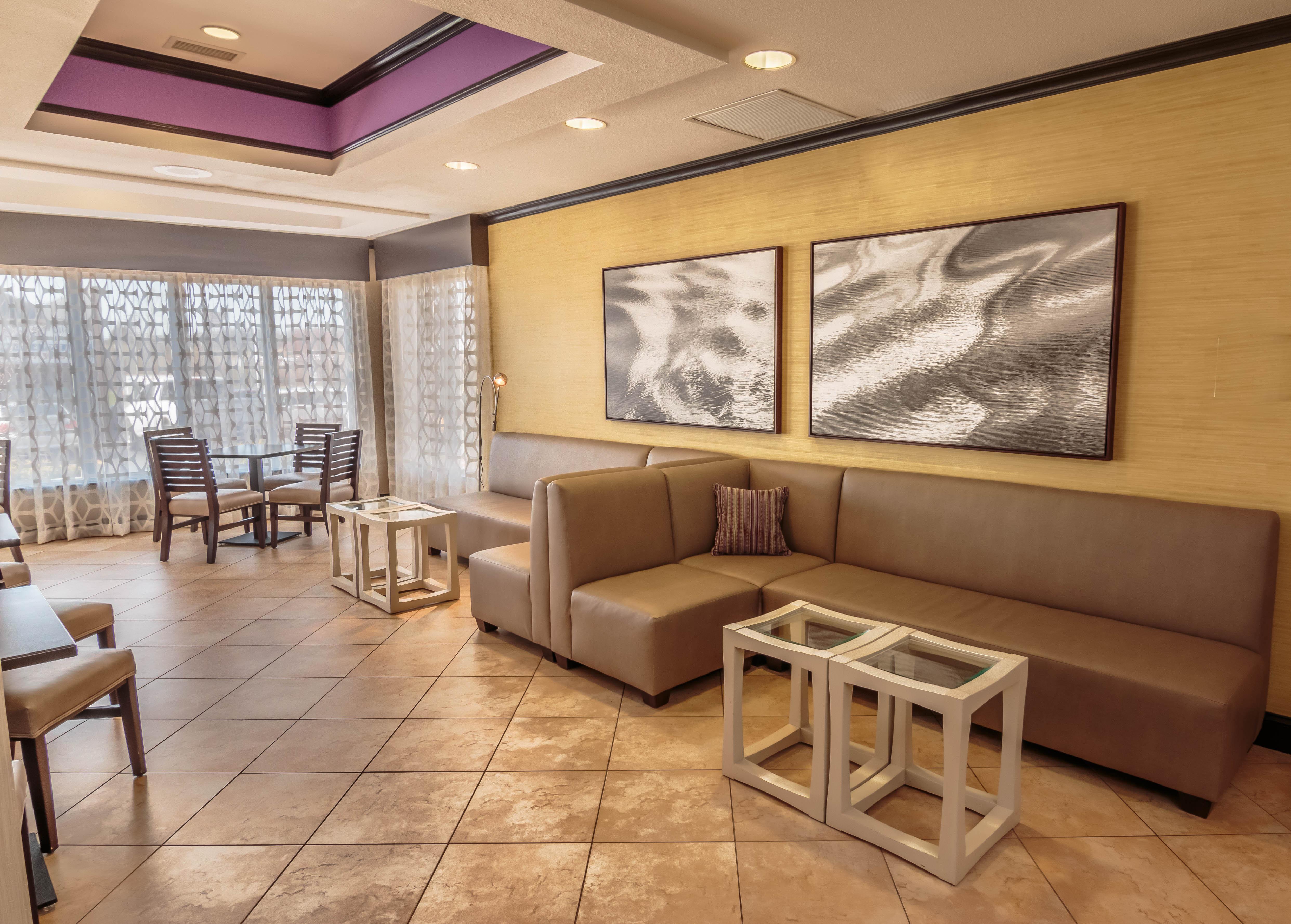 Holiday Inn Express Hotel & Suites Farmington, An Ihg Hotel Extérieur photo