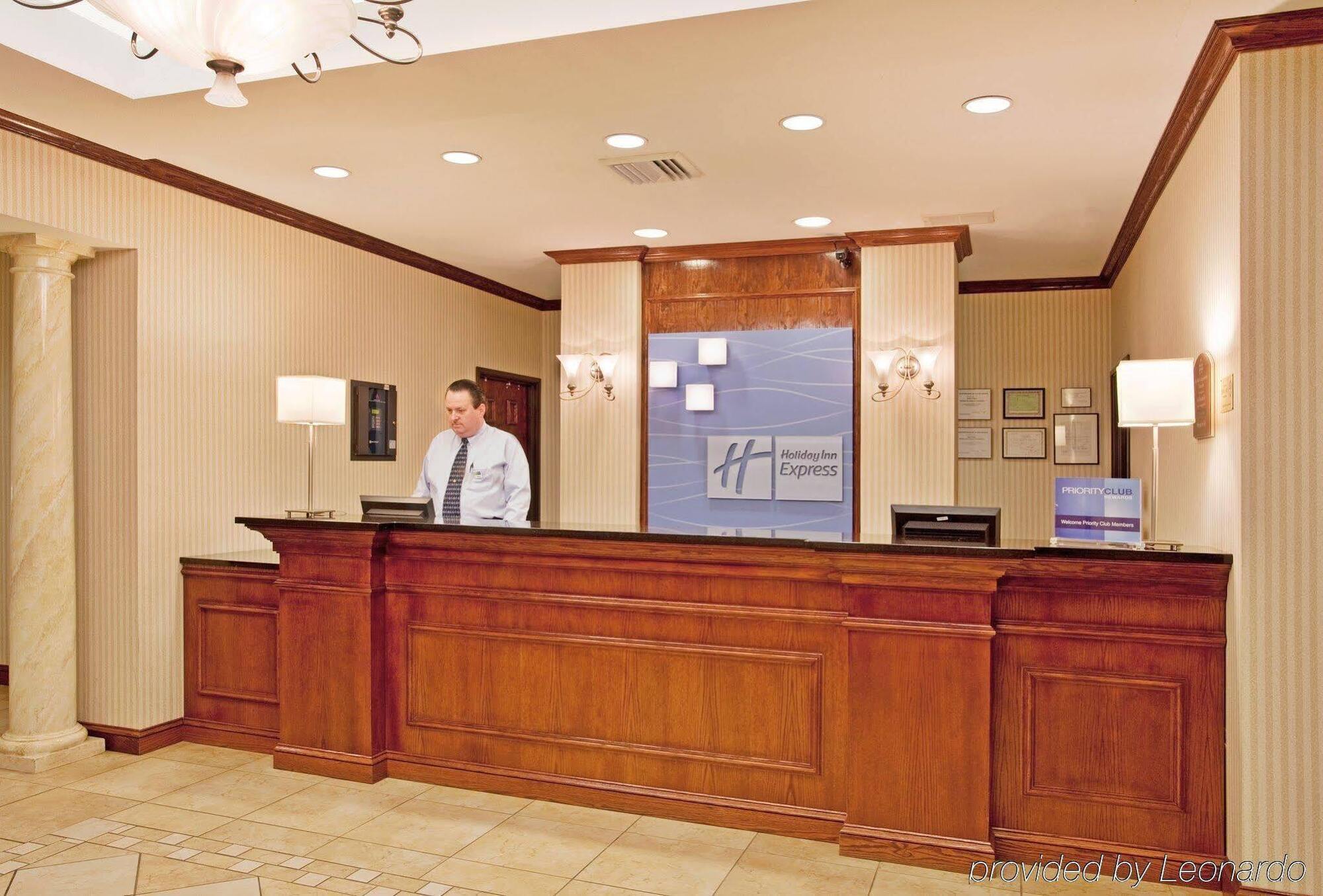 Holiday Inn Express Hotel & Suites Farmington, An Ihg Hotel Extérieur photo